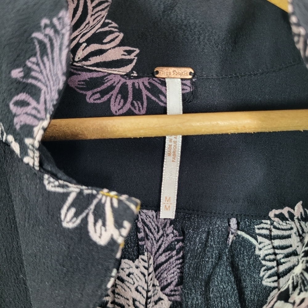 Free People Floral Black and Purple Women's Dress Sz Medium - Picture 3 of 5